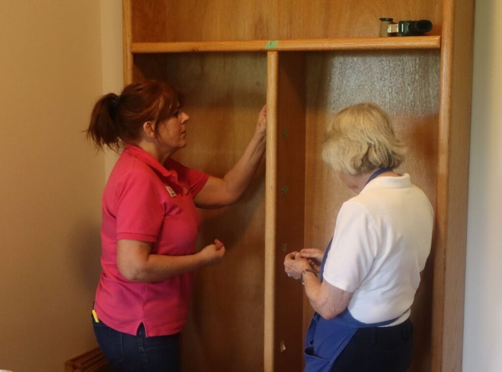Senior Moving Services in White Bear Lake MN - Roses Daughters